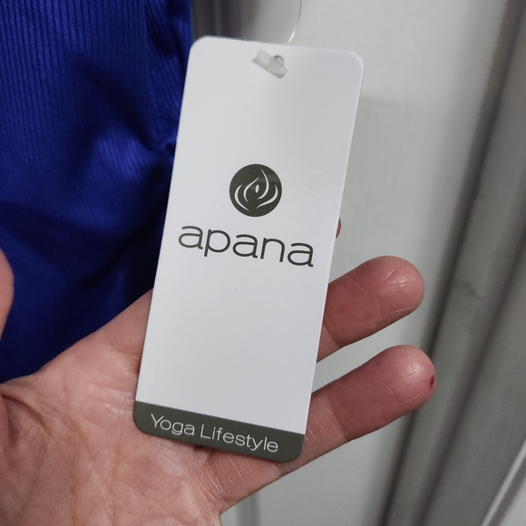 Apana Women's Vibrant Blue Short Sleeve Top - Picture 3 of 4